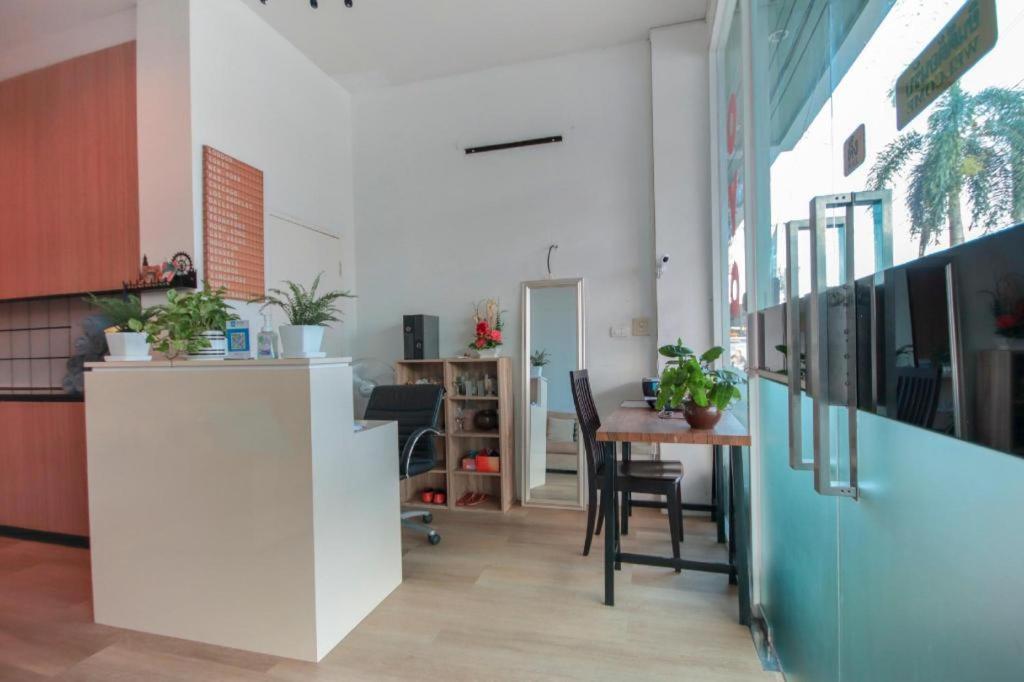 Oyo 1162 Chalong Home Place Extérieur photo